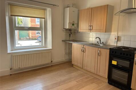 High Street, Street, Somerset, BA16 photo 3