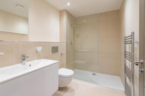 Family Shower Room