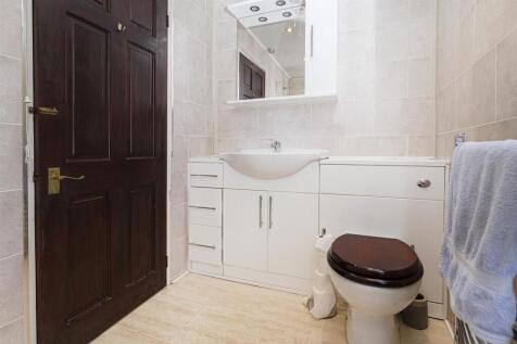 Bramleys Estate Agents - Leeds Road - Mirfield (29