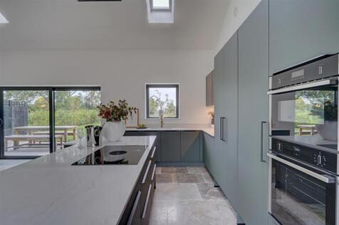 Arrow House (19).jpg