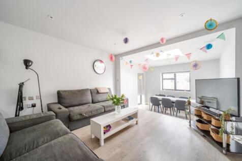 2 Kellino Street 9