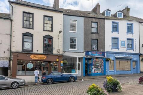7 Market Place, Ulverston (1 of 2).jpg