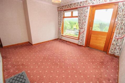ENTRANCE HALL.jpg