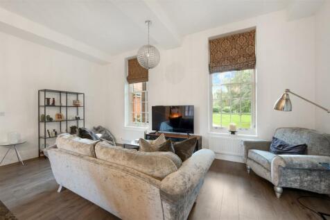 FRINTON COURT (16 FROM 24)-15.jpg