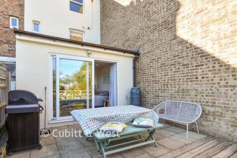 Patio / Decking