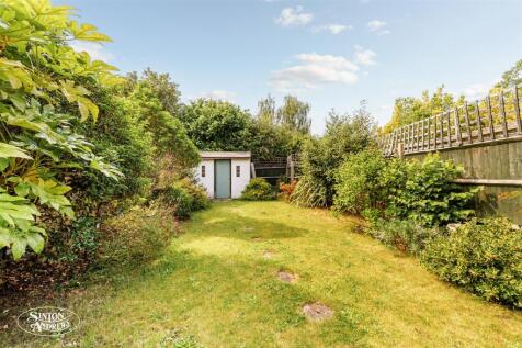 20 Erlesmere Gardens-10.jpg