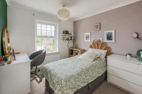 2 Heath House Drive-bed4 RevA.jpg