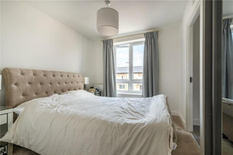 Arandora Crescent, Romford, RM6 photo 5