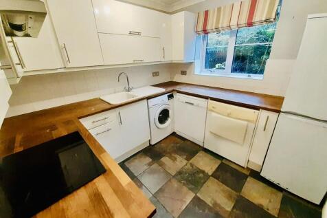 Tamarin Gardens, Cherry Hinton photo 3