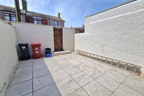 4 Plymouth Street, Walney Island photo 5