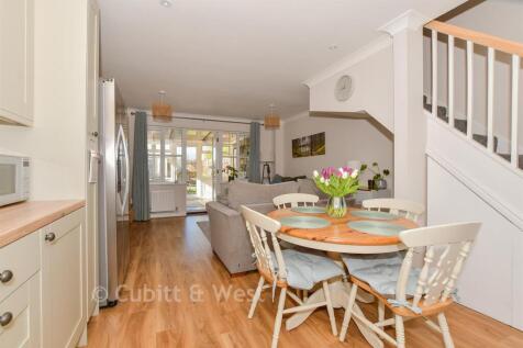 Lounge/Kitchen