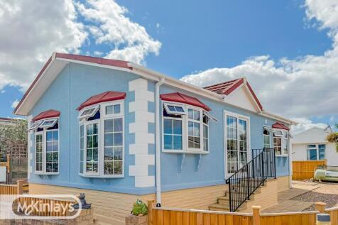 2 Bedroom Park Home for Sale
