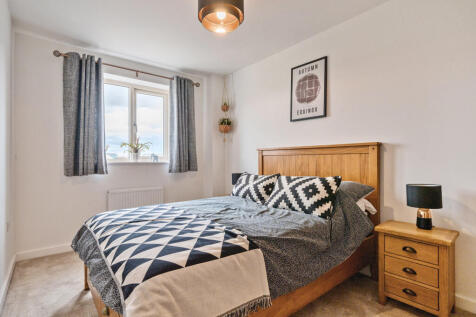 1345388-5-68b04bb...