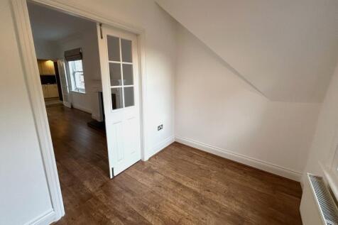 9 Elmsley Road, Mossley Hill,  photo 5