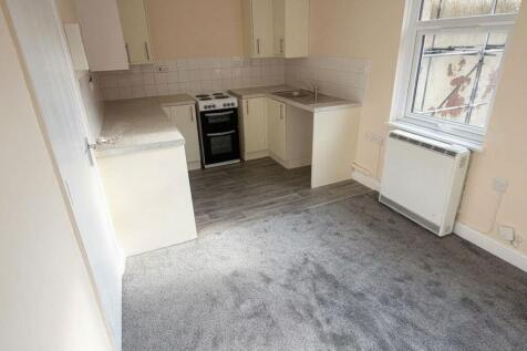 Lounge/ Kitchen
