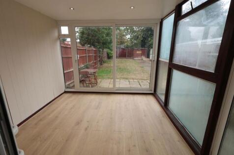 Erica Close, Cippenham photo 4