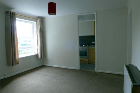 Bagleys Road, 10, Living1.jpg