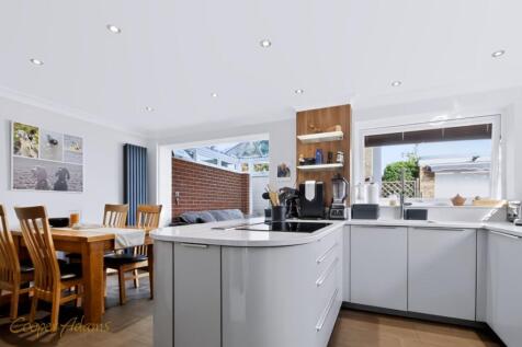 Open Plan Kitchen/Diner/Sitting Area