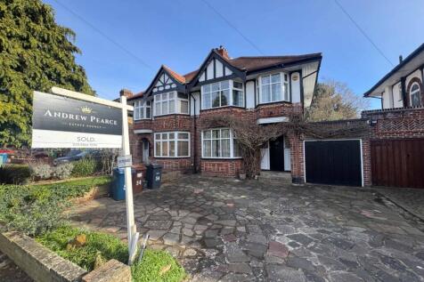 Pinner, HA5 - property photo