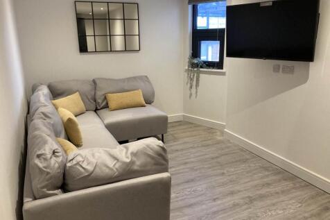 THE SUITES, 6-8 AUGHTON STREET, ORMSKIRK photo 3