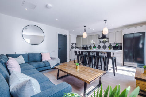 1 Capricorn Way, Living Room 3