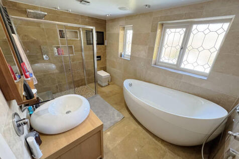 Bedroom One Ensuite