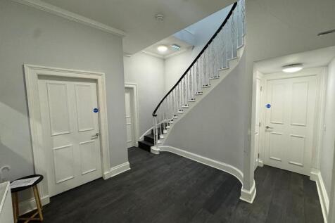 2. Hallway.jpg