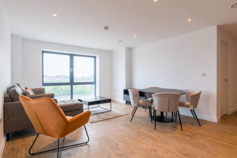 2-bed flat on Phoenix, Saxton Lane, Leeds, LS9, £1,250/mo