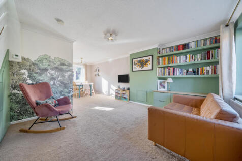 1370553-5-68f8b4c...