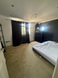 Smeaton Road, Chigwell, Essex photo 5