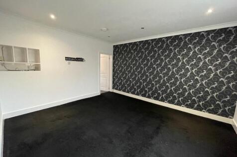 Burns Crescent, Irvine, North Ayrshire, KA11 photo 3