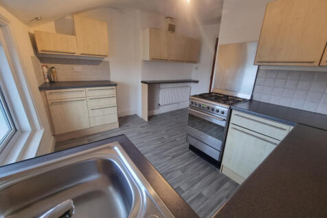 Two bedroom duplex apartment with large rooms