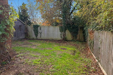 17 Springfields gdn