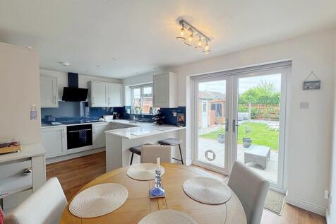 kitchen/Dining Ar...