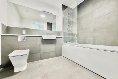 Family Bathroom/ WC