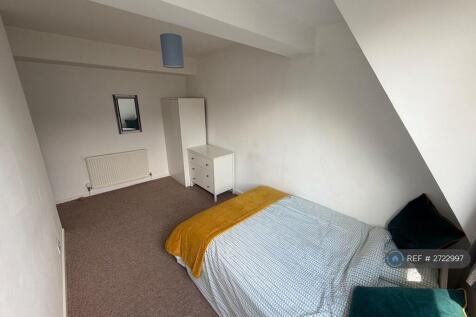 Room 8 - Good Sized Top Floor Quiet Room.
