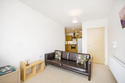 Plough Close, Kensal Green, London, NW10 photo 4