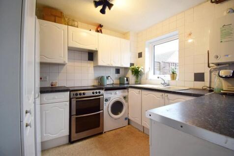 Howard View, Basingstoke, Hampshire, RG22 photo 3