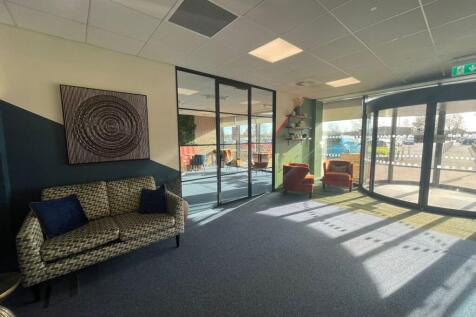 Office to rent Image 9