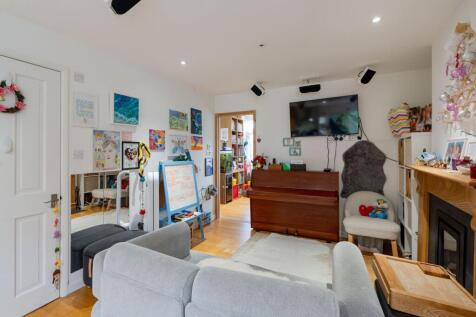 Reception / Kitchen Diner