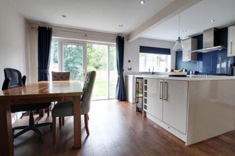 10, East Causeway Vale, Adel, Leeds. photo 3