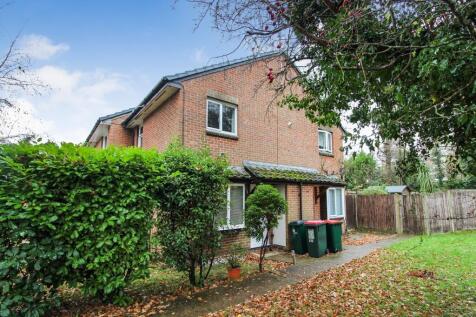 Crawley, RH10 - property photo