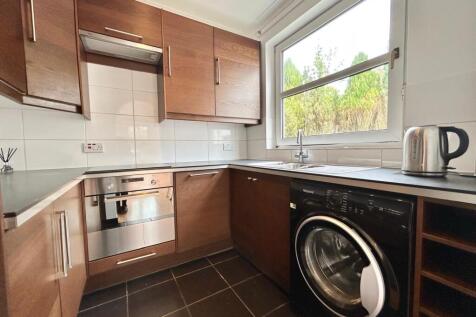 Bishopstoke Road, Eastleigh photo 3