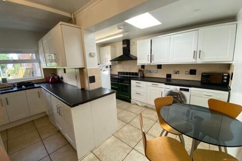 4 Bed House