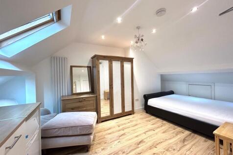 Bedroom 3-2.jpg