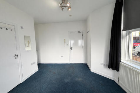 Herbert Road, Colindale, Barnet, London photo 4