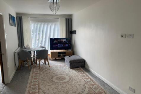 10 Manswood Drive, Manchester. M8 0PZ photo 3