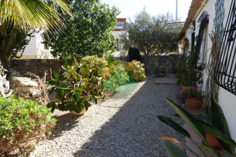 3 Bedroom Semi-Detached For Sale-PAL06-8