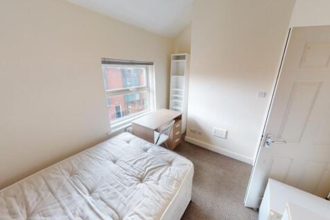 28-Russell-Street-08042023_163918