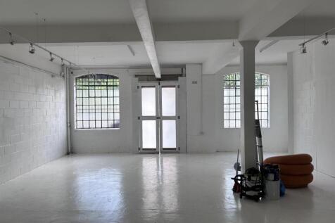 UNIT 6 - Stephen House 1b Darnley Road London E9 6